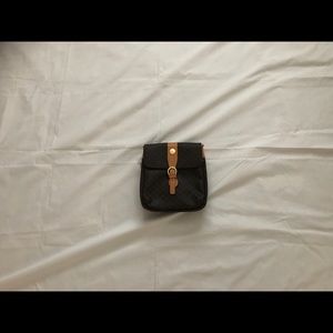 Rioni Messenger Bag